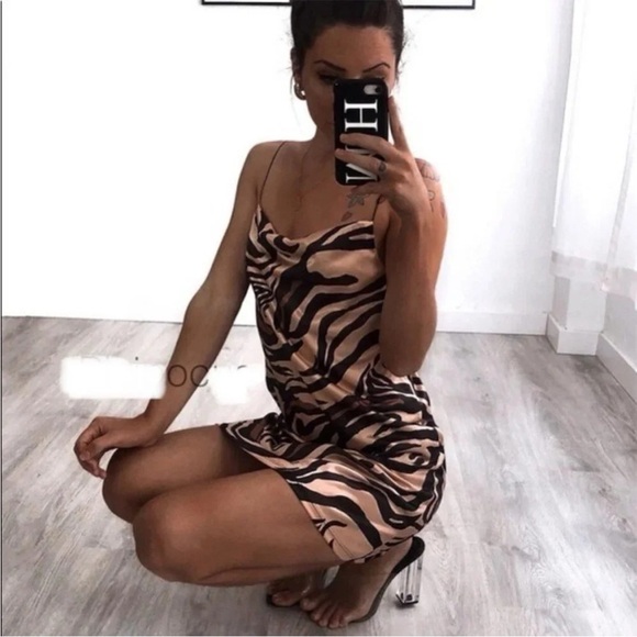 Zara Tiger Animal Print Cowl Neck Satin Slip Mini Dress Size Medium Brown Tan - Picture 6 of 16